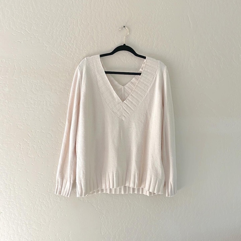 🌿Final Sale H&M Beige Off White Cream V Neck‎ Super Soft Cozy Sweater